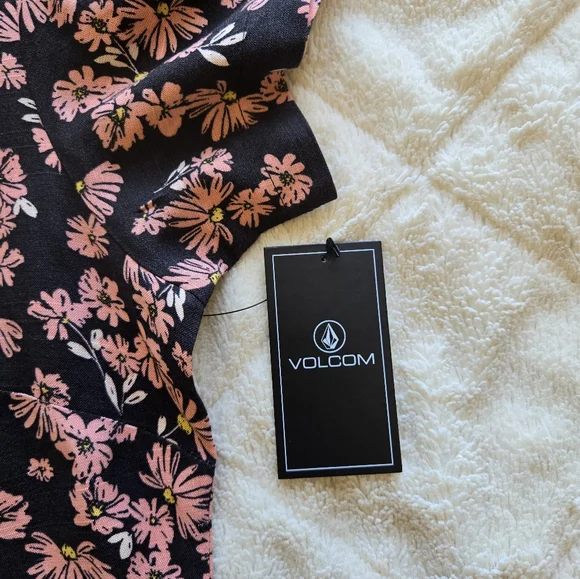 NEW Volcom Crunk Punk Dress SPN Size M Floral Black Pink Color Women's Vacation - Picture 10 of 14